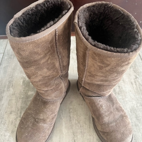 Classic Tall Uggs size 7
VGUC - Picture 3 of 6